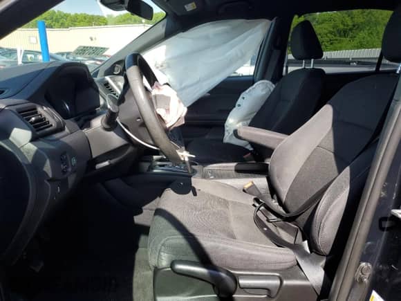 2019 Honda Passport Sport z VIN 5FNYF8H21KB017366, wystawiony jako Copart lot #57451565 z przebiegiem 92 713 mil mil oraz Nie do naprawy • Non repairable. Historia ofert i sprzedaży dostępna na DreamBid. Obrazek 7.