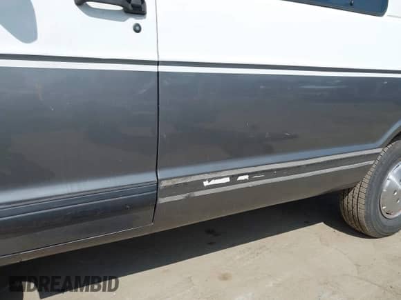 1994 Dodge Passenger with VIN 2B4HB15XXRK108613, listed as a IAAI auction lot 43182714 with 118,848 mi miles and . Bid and sale history available at DreamBid. Image 6.