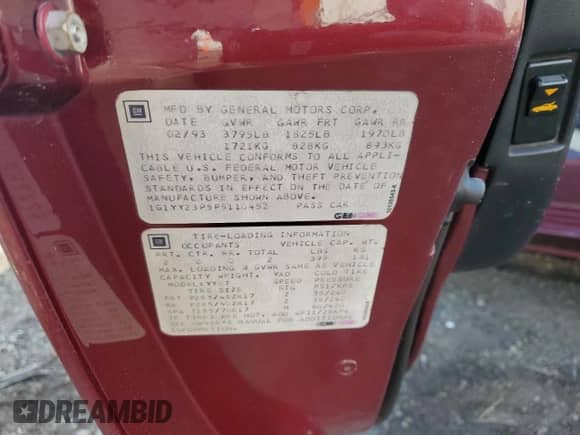 1993 Chevrolet Corvette с VIN 1G1YY23P5P5110452, выставлен на аукционе Copart как лот 43111505 с пробегом 96 357 миль миль и Списание • Salvage title. История ставок и продаж доступна на DreamBid. Изображение 12.