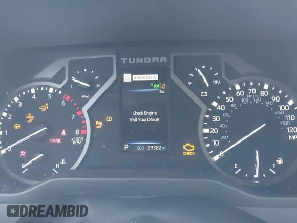 2022 Toyota Tundra SR5 z VIN 5TFLA5DB1NX054960, wystawiony jako IAAI lot #43329005 z przebiegiem 29 382 mil mil oraz . Historia ofert i sprzedaży dostępna na DreamBid. Obrazek 7.