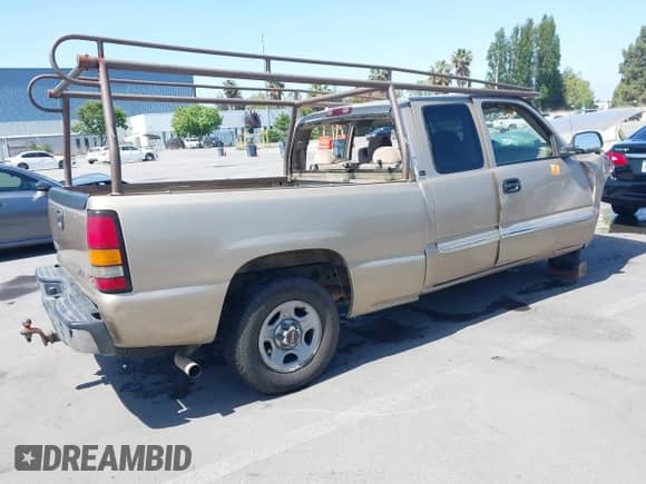 2004 GMC Sierra 1500 SLE z VIN 2GTEC19T141264533, wystawiony jako IAAI lot #42201912 z przebiegiem Nie podano mil oraz . Historia ofert i sprzedaży dostępna na DreamBid. Obrazek 4.