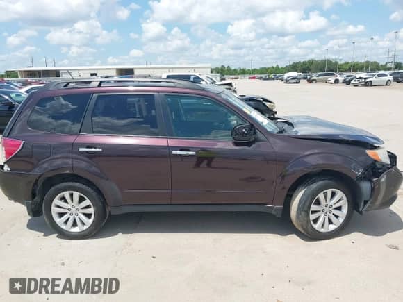 2013 Subaru Forester X Limited with VIN JF2SHAEC1DH403889, listed as a IAAI auction lot 42923586 with 179,858 mi miles and . Bid and sale history available at DreamBid. Image 14.