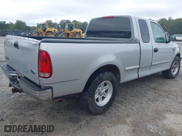 1998 Ford F-150 с VIN 1FTZX1760WNB45912, выставлен на аукционе IAAI как лот 43375123 с пробегом 269 010 миль миль и . История ставок и продаж доступна на DreamBid. Изображение 4.
