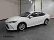 2025 Toyota Camry LE with VIN 4T1DAACK0SU037848, listed as a Copart auction lot 90109545 with 27,846 mi miles and Clean title. Bid and sale history available at DreamBid. Image 1.