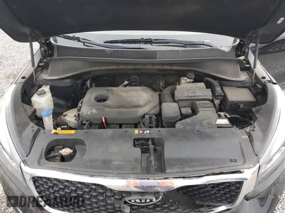 2016 Kia Sorento L with VIN 5XYPG4A32GG021639, listed as a Copart auction lot 84006005 with 195,477 mi miles and Salvage title. Bid and sale history available at DreamBid. Image 12.