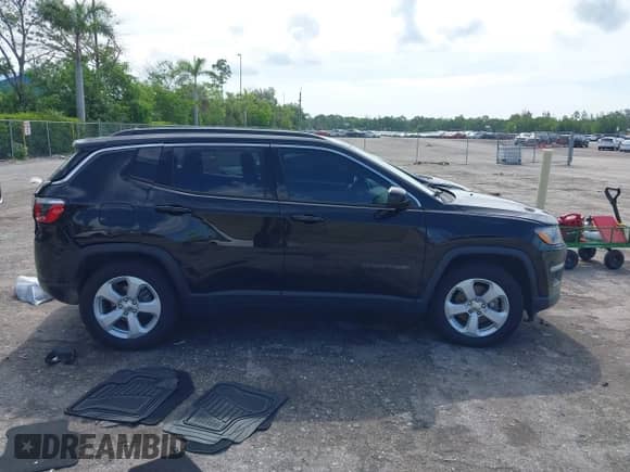 2020 Jeep Compass Latitude with VIN 3C4NJCBB5LT235035, listed as a IAAI auction lot 42659491 with 60,535 mi miles and . Bid and sale history available at DreamBid. Image 12.