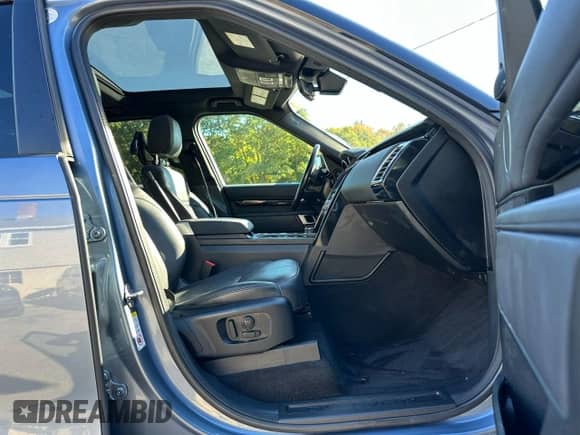 2020 Land Rover Discovery SE with VIN SALRG2RV9L2419320, listed as a Copart auction lot 85266105 with 73,060 mi miles and Clean title. Bid and sale history available at DreamBid. Image 7.