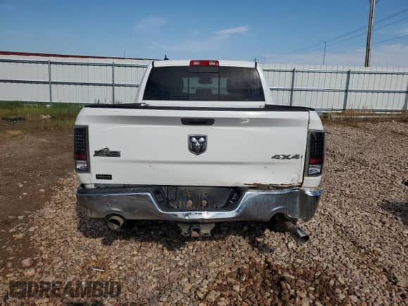 2013 Ram 1500 Big Horn z VIN 1C6RR7LT5DS564921, wystawiony jako Copart lot #69081245 z przebiegiem Nie podano mil oraz Czysty tytuł • Clean title. Historia ofert i sprzedaży dostępna na DreamBid. Obrazek 6.