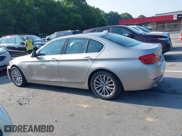 2016 BMW 5 Series 528i z VIN WBA5A5C52GD528694, wystawiony jako IAAI lot #42683959 z przebiegiem 74 688 mil mil oraz . Historia ofert i sprzedaży dostępna na DreamBid. Obrazek 14.