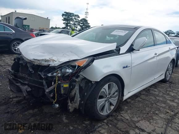 2015 Hyundai Sonata with VIN KMHEC4A48FA135411, listed as a IAAI auction lot 42555824 with 146,058 mi miles and . Bid and sale history available at DreamBid. Image 17.