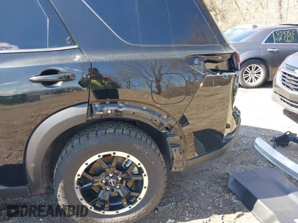 2024 Nissan Pathfinder Rock Creek with VIN 5N1DR3BD4RC280165, listed as a IAAI auction lot 41822001 with 10,227 mi miles and . Bid and sale history available at DreamBid. Image 6.