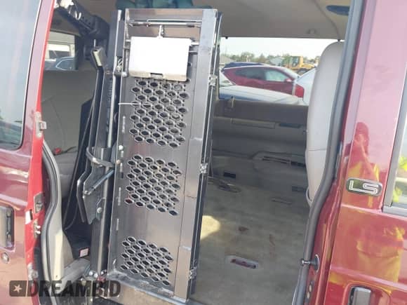 2002 Chevrolet Astro с VIN 1GNEL19X62B151314, выставлен на аукционе IAAI как лот 42488501 с пробегом 109 100 миль миль и . История ставок и продаж доступна на DreamBid. Изображение 8.