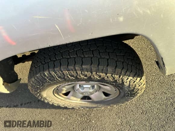 2008 Toyota Tacoma with VIN 5TEUU42N48Z588602, listed as a Copart auction lot 89685295 with 227,544 mi miles and Clean title. Bid and sale history available at DreamBid. Image 15.