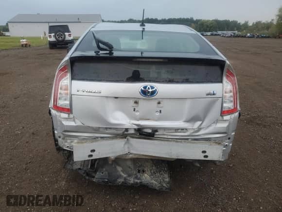 2012 Toyota Prius Three with VIN JTDKN3DU4C1539065, listed as a Copart auction lot 81664585 with 90,338 mi miles and Salvage title. Bid and sale history available at DreamBid. Image 6.
