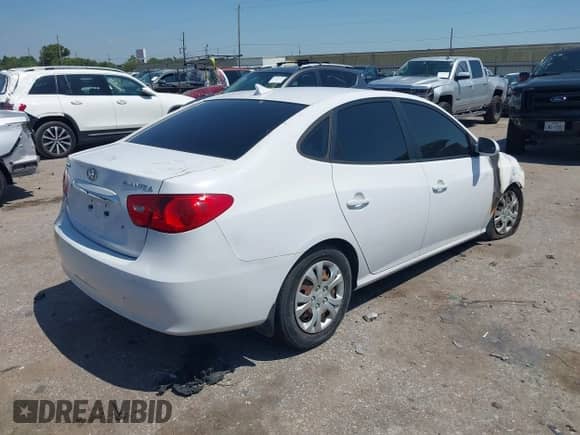 2010 Hyundai Elantra Blue с VIN KMHDU4AD5AU879337, выставлен на аукционе IAAI как лот 43196248 с пробегом Не указан миль и . История ставок и продаж доступна на DreamBid. Изображение 4.