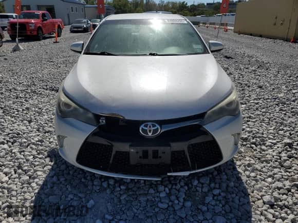 2016 Toyota Camry XLE with VIN 4T1BF1FK8GU133397, listed as a Copart auction lot 84888265 with 207,624 mi miles and Clean title. Bid and sale history available at DreamBid. Image 5.