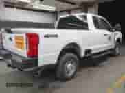 2023 Ford F-250 XL с VIN 1FT7X2BA0PEC81614, выставлен на аукционе IAAI как лот 43307660 с пробегом 42 236 миль миль и . История ставок и продаж доступна на DreamBid. Изображение 4.