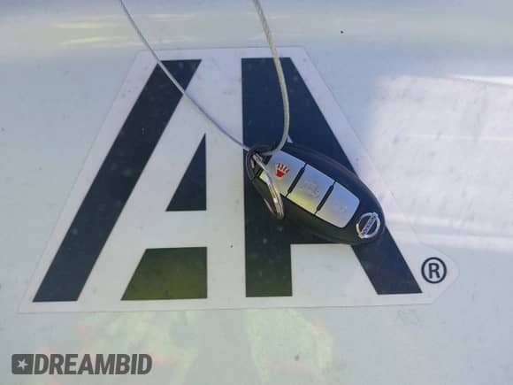 2014 Nissan Pathfinder Platinum with VIN 5N1AR2MN7EC629719, listed as a IAAI auction lot 43525977 with 195,763 mi miles and . Bid and sale history available at DreamBid. Image 11.