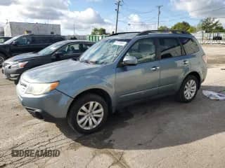 2011 Subaru Forester X Premium z VIN JF2SHBDC1BH774796, wystawiony jako Copart lot #85378965 z przebiegiem 207 784 mil mil oraz Czysty tytuł • Clean title. Historia ofert i sprzedaży dostępna na DreamBid. Obrazek 1.