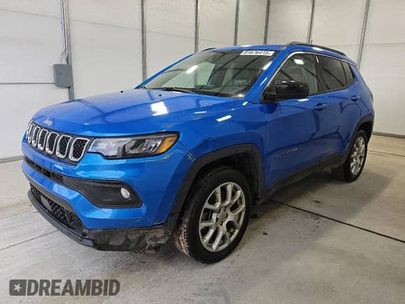 2023 Jeep Compass Latitude Lux with VIN 3C4NJDFN2PT505113, listed as a Copart auction lot 81676415 with 35,021 mi miles and Clean title. Bid and sale history available at DreamBid. Image 1.