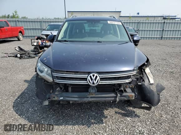 2017 Volkswagen Tiguan с VIN WVGMV7AX4HK041394, выставлен на аукционе Copart как лот 58237133 с пробегом Не указан миль и . История ставок и продаж доступна на DreamBid. Изображение 5.