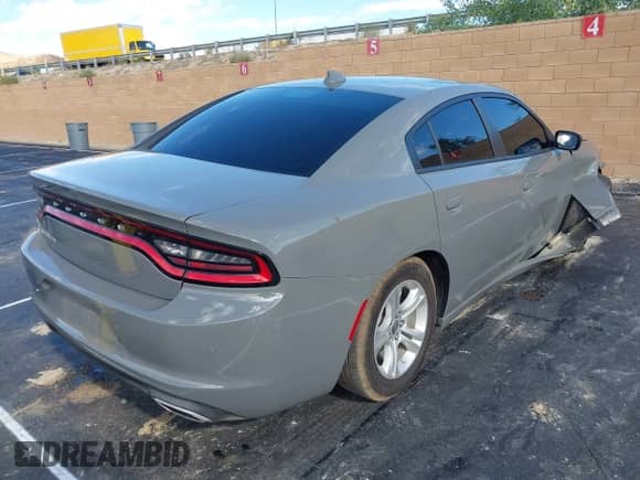 2023 Dodge Charger SXT z VIN 2C3CDXBG3PH656613, wystawiony jako IAAI lot #43252575 z przebiegiem 26 506 mil mil oraz . Historia ofert i sprzedaży dostępna na DreamBid. Obrazek 4.