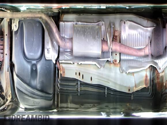 2010 Honda Accord LX z VIN 1HGCP2E39AA085005, wystawiony jako Copart lot #81122995 z przebiegiem 157 765 mil mil oraz Czysty tytuł • Clean title. Historia ofert i sprzedaży dostępna na DreamBid. Obrazek 13.