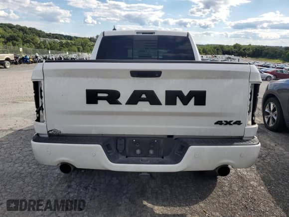 2018 Ram 1500 Night z VIN 1C6RR7MTXJS117639, wystawiony jako Copart lot #69871615 z przebiegiem 95 210 mil mil oraz Szkoda całkowita • Salvage title. Historia ofert i sprzedaży dostępna na DreamBid. Obrazek 6.