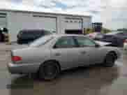 2000 Toyota Camry CE z VIN 4T1BG22K4YU679057, wystawiony jako Copart lot #71226165 z przebiegiem 227 611 mil mil oraz Szkoda całkowita • Salvage title. Historia ofert i sprzedaży dostępna na DreamBid. Obrazek 3.