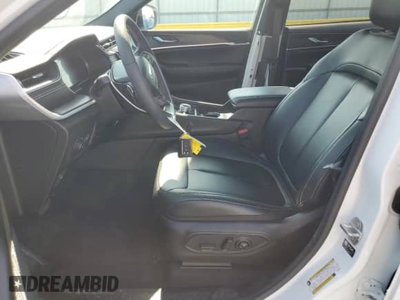 2025 Jeep Grand Cherokee Limited with VIN 1C4RJKBG6S8646836, listed as a Copart auction lot 66297395 with 11,184 mi miles and Salvage title. Bid and sale history available at DreamBid. Image 7.