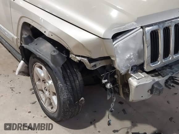 2008 Jeep Commander Limited с VIN 1J8HG58228C211303, выставлен на аукционе IAAI как лот 41362162 с пробегом 163 542 миль миль и . История ставок и продаж доступна на DreamBid. Изображение 18.