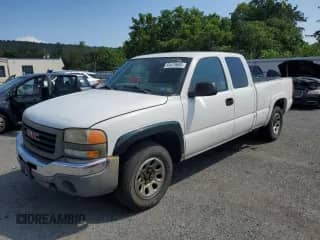 2006 GMC Sierra 1500 SLE1 z VIN 1GTEK19B36Z189192, wystawiony jako Copart lot #65479665 z przebiegiem 198 445 mil mil oraz Czysty tytuł • Clean title. Historia ofert i sprzedaży dostępna na DreamBid. Obrazek 1.