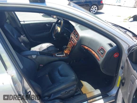 2007 Volvo S60 2.5L Turbo с VIN YV1RS592172627236, выставлен на аукционе IAAI как лот 42680586 с пробегом 161 275 миль миль и . История ставок и продаж доступна на DreamBid. Изображение 5.