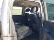 2012 Chevrolet Silverado 1500 LS z VIN 3GCPCREA2CG304751, wystawiony jako IAAI lot #43454086 z przebiegiem 201 223 mil mil oraz . Historia ofert i sprzedaży dostępna na DreamBid. Obrazek 8.