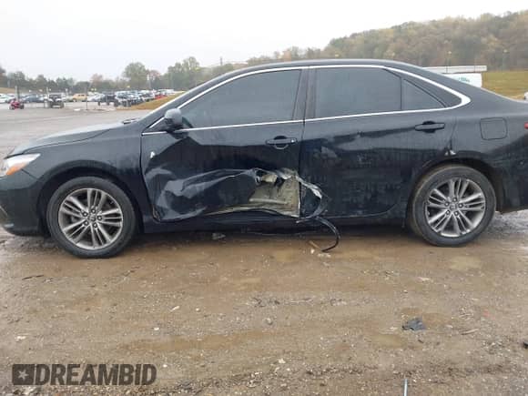 2017 Toyota Camry XLE z VIN 4T1BF1FK8HU793652, wystawiony jako IAAI lot #43517495 z przebiegiem 116 318 mil mil oraz . Historia ofert i sprzedaży dostępna na DreamBid. Obrazek 14.