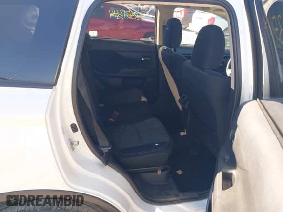 2019 Mitsubishi Outlander ES с VIN JA4AZ3A31KZ052332, выставлен на аукционе IAAI как лот 43351644 с пробегом 108 293 миль миль и . История ставок и продаж доступна на DreamBid. Изображение 8.