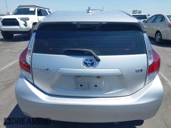 2015 Toyota Prius One z VIN JTDKDTB36F1098234, wystawiony jako IAAI lot #43056902 z przebiegiem 98 125 mil mil oraz . Historia ofert i sprzedaży dostępna na DreamBid. Obrazek 16.