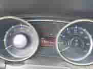 2013 Hyundai Sonata Limited z VIN 5NPEC4AC3DH680692, wystawiony jako IAAI lot #42488666 z przebiegiem 271 646 mil mil oraz . Historia ofert i sprzedaży dostępna na DreamBid. Obrazek 7.