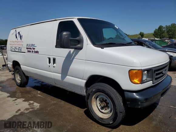 2007 Ford Econoline Cargo Commercial с VIN 1FTNE24L17DB45932, выставлен на аукционе Copart как лот 61585365 с пробегом 350 153 миль миль и Чистый • Clean title. История ставок и продаж доступна на DreamBid. Изображение 4.