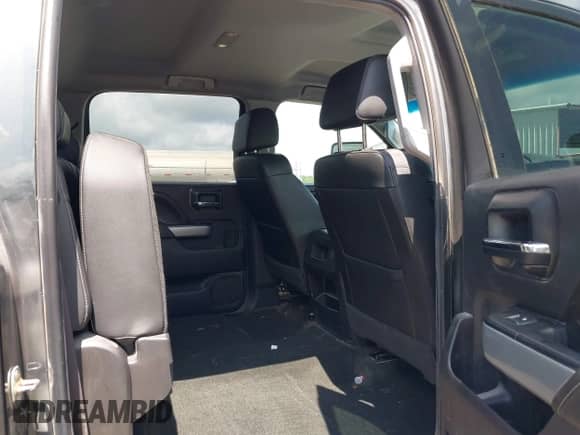 2017 Chevrolet Silverado 2500HD LTZ z VIN 1GC1KWEY0HF129767, wystawiony jako IAAI lot #42520339 z przebiegiem 179 498 mil mil oraz . Historia ofert i sprzedaży dostępna na DreamBid. Obrazek 8.