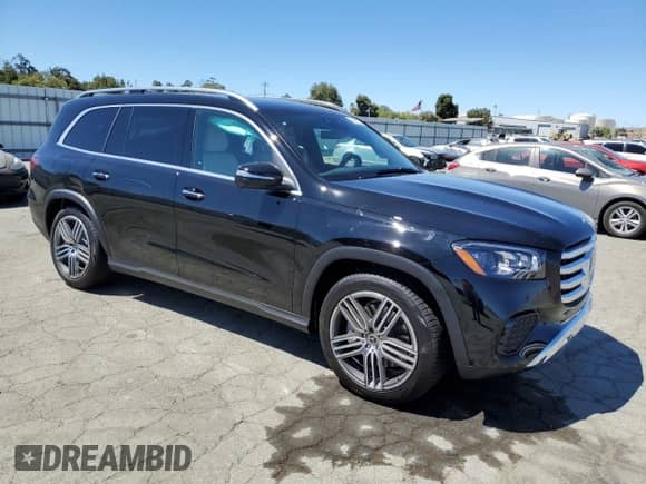 2025 Mercedes-Benz GLS 450 with VIN 4JGFF5KE2SB469530, listed as a Copart auction lot 67618225 with 424 mi miles and Salvage title. Bid and sale history available at DreamBid. Image 4.