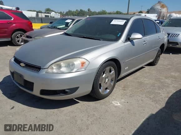 2008 Chevrolet Impala SS z VIN 2G1WD58C789171476, wystawiony jako IAAI lot #42304602 z przebiegiem 116 694 mil mil oraz . Historia ofert i sprzedaży dostępna na DreamBid. Obrazek 2.