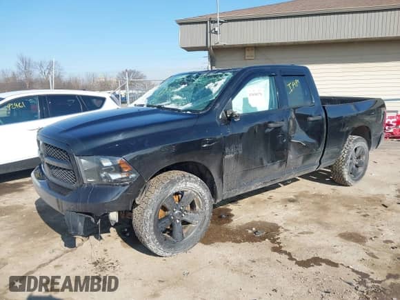2019 Ram 1500 Express z VIN 1C6RR7FG0KS533796, wystawiony jako IAAI lot #41690178 z przebiegiem 91 504 mil mil oraz . Historia ofert i sprzedaży dostępna na DreamBid. Obrazek 2.