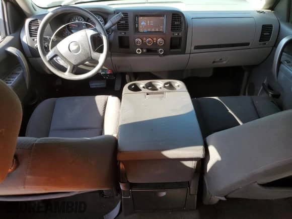 2012 Chevrolet Silverado 1500 LS z VIN 3GCPCREA1CG224955, wystawiony jako Copart lot #68713195 z przebiegiem 105 680 mil mil oraz Szkoda całkowita • Salvage title. Historia ofert i sprzedaży dostępna na DreamBid. Obrazek 8.