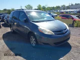 2010 Toyota Sienna CE с VIN 5TDKK4CC5AS315259, выставлен на аукционе IAAI как лот 43068641 с пробегом 113 511 миль миль и . История ставок и продаж доступна на DreamBid. Изображение 1.