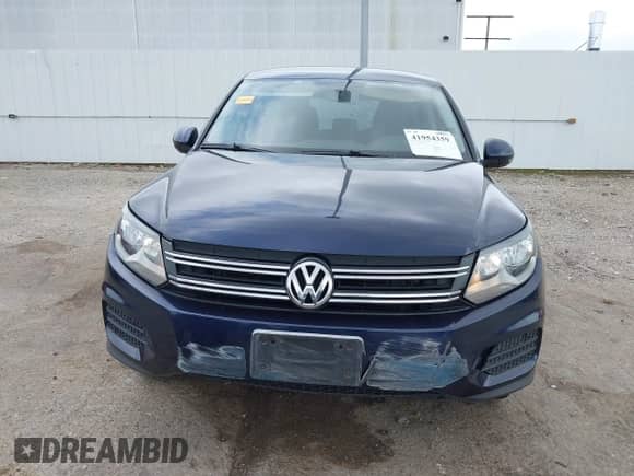 2013 Volkswagen Tiguan SE z VIN WVGAV3AX9DW613283, wystawiony jako IAAI lot #41954359 z przebiegiem 147 525 mil mil oraz . Historia ofert i sprzedaży dostępna na DreamBid. Obrazek 12.