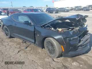 2017 Chevrolet Camaro 1LT с VIN 1G1FB1RS8H0140056, выставлен на аукционе IAAI как лот 42858414 с пробегом 81 688 миль миль и . История ставок и продаж доступна на DreamBid. Изображение 1.