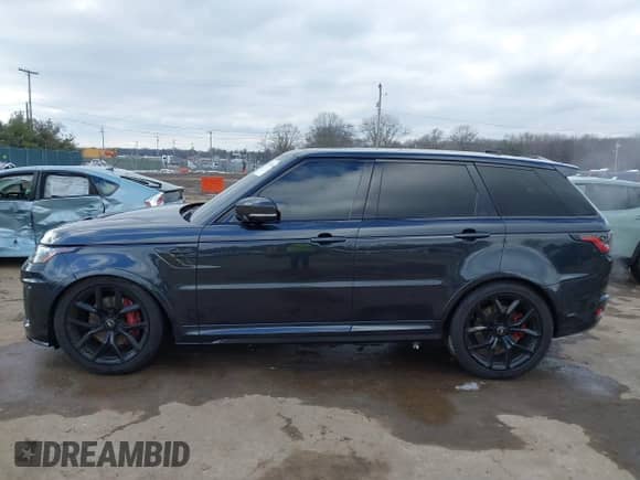 2019 Land Rover Range Rover Sport SVR z VIN SALWZ2SE6KA845929, wystawiony jako IAAI lot #41557635 z przebiegiem 77 622 mil mil oraz . Historia ofert i sprzedaży dostępna na DreamBid. Obrazek 15.