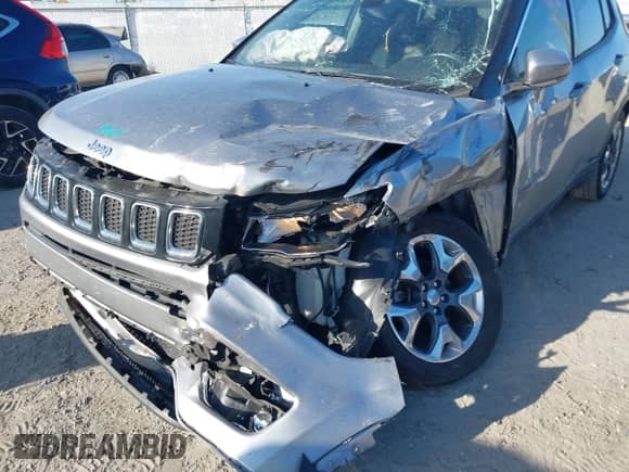 2018 Jeep Compass Limited with VIN 3C4NJCCB8JT212182, listed as a IAAI auction lot 42470763 with 109,425 mi miles and . Bid and sale history available at DreamBid. Image 6.