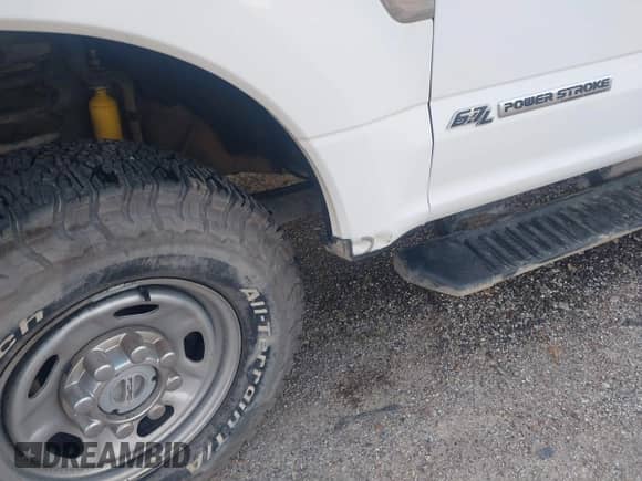 2018 Ford F-250 XL with VIN 1FT7W2BT8JEB42178, listed as a IAAI auction lot 41205643 with 196,238 mi miles and . Bid and sale history available at DreamBid. Image 6.